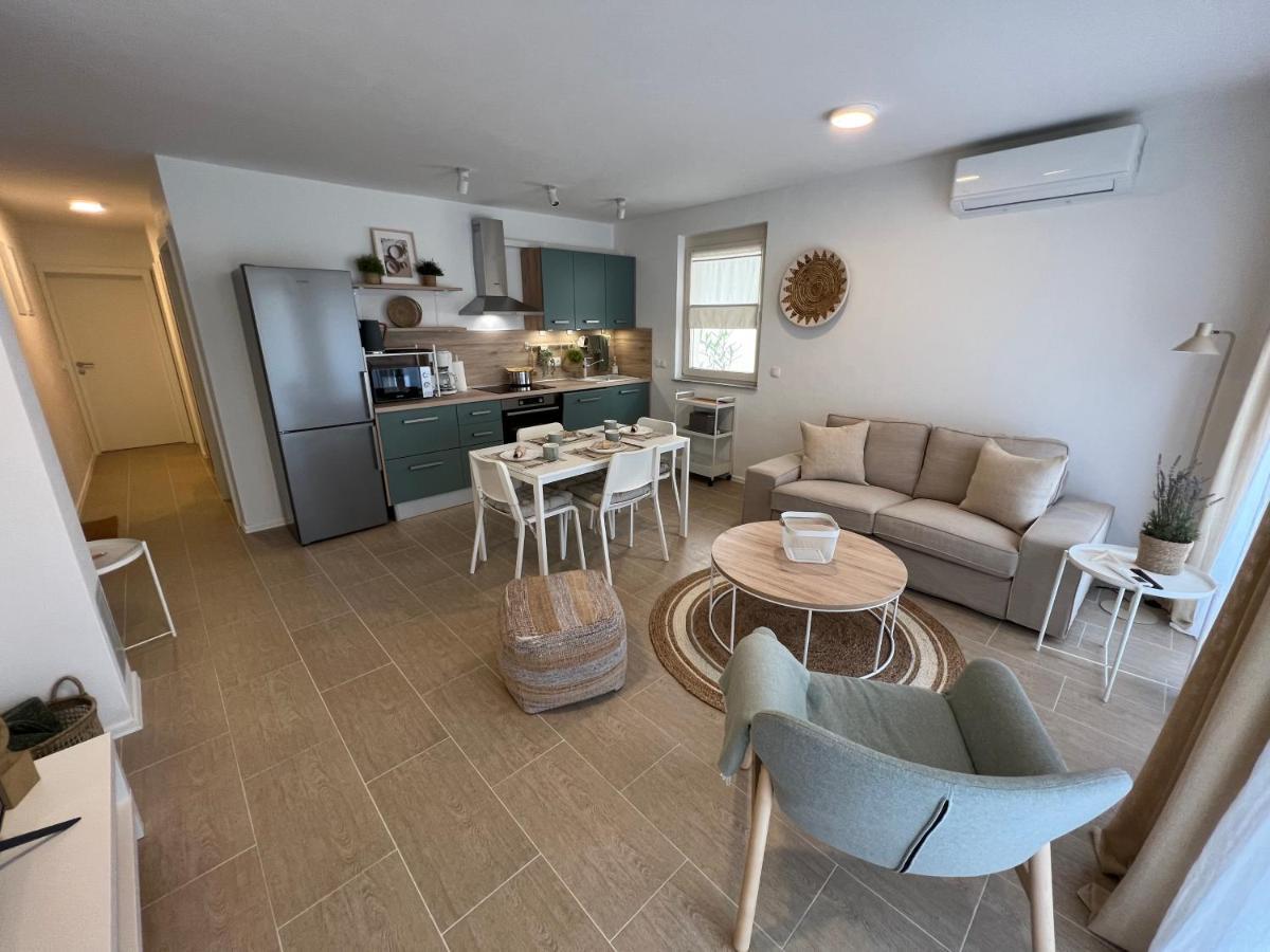 Apartamento Sunset Huus Starigrad Paklenica Exterior foto